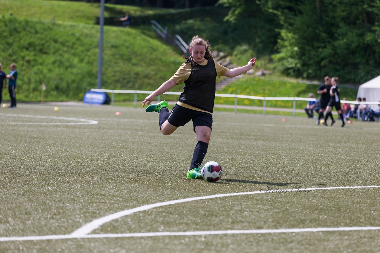 Bild 110 - B-Juniorinnen Pokalfinale SV Henstedt Ulzburg - SG Holstein Sued : 2:0